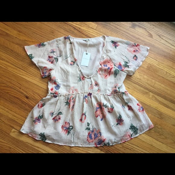 Lucky Brand Floral Flutter Top - Picture 4 of 6